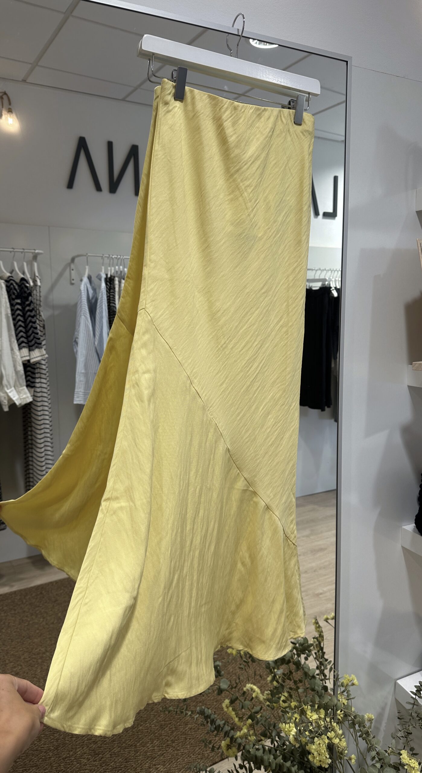 FALDA MAXI
